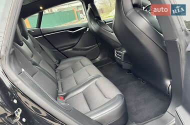 Лифтбек Tesla Model S 2017 в 