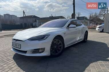 Лифтбек Tesla Model S 2020 в 