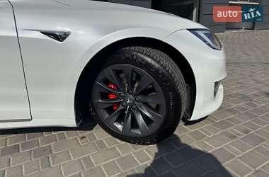 Лифтбек Tesla Model S 2020 в 