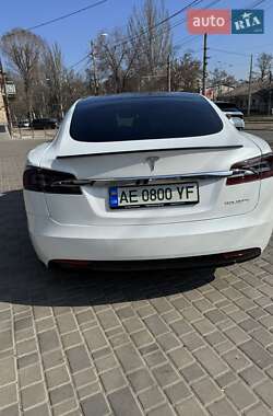 Лифтбек Tesla Model S 2020 в 