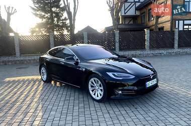 Лифтбек Tesla Model S 2018 в 