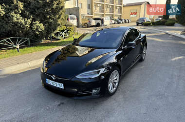 Лифтбек Tesla Model S 2018 в 