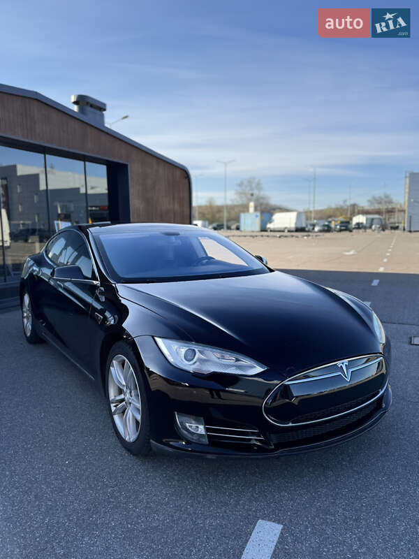 Ліфтбек Tesla Model S 2012 в Києві