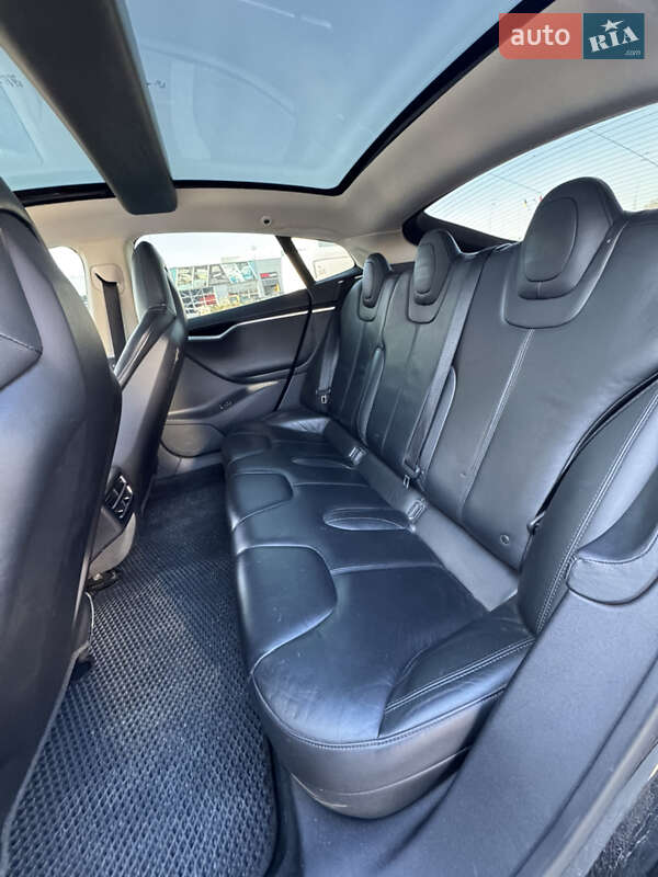 Ліфтбек Tesla Model S 2012 в Києві