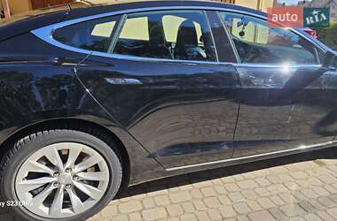 Лифтбек Tesla Model S 2017 в 