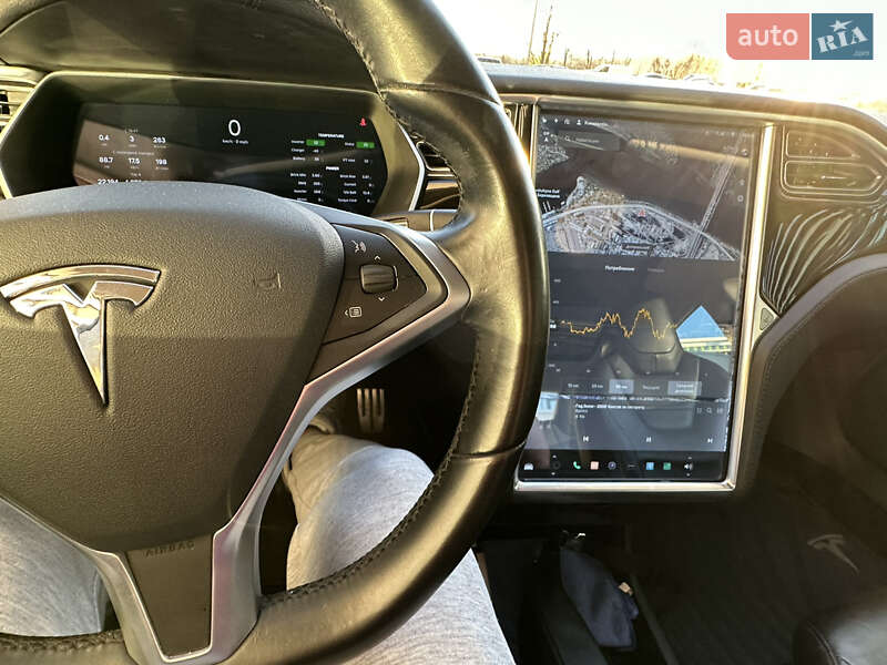 Ліфтбек Tesla Model S 2015 в Києві
