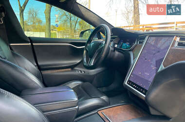Лифтбек Tesla Model S 2017 в 