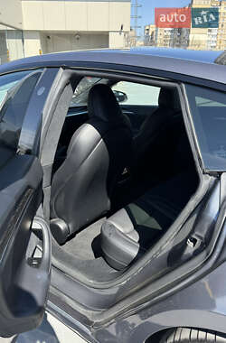 Лифтбек Tesla Model S 2021 в 