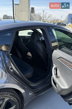 Лифтбек Tesla Model S 2021 в 
