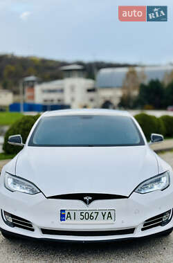 Лифтбек Tesla Model S 2013 в 