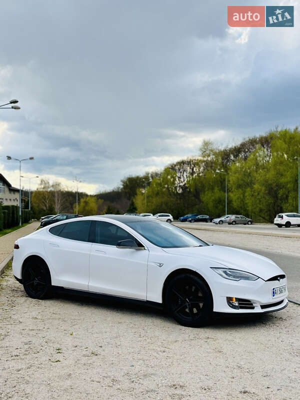 Лифтбек Tesla Model S 2013 в Днепре