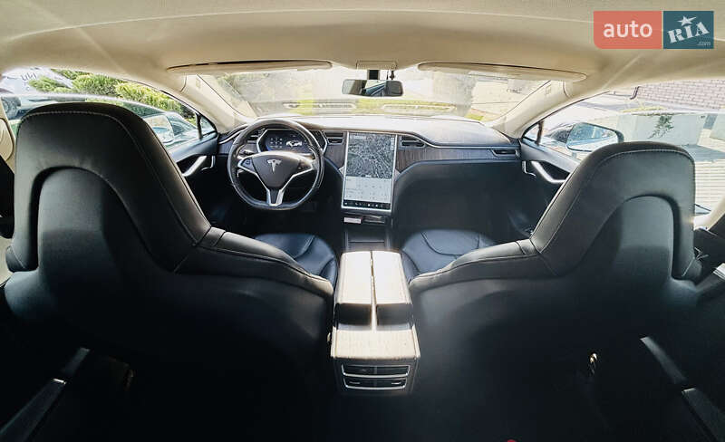 Лифтбек Tesla Model S 2013 в Днепре