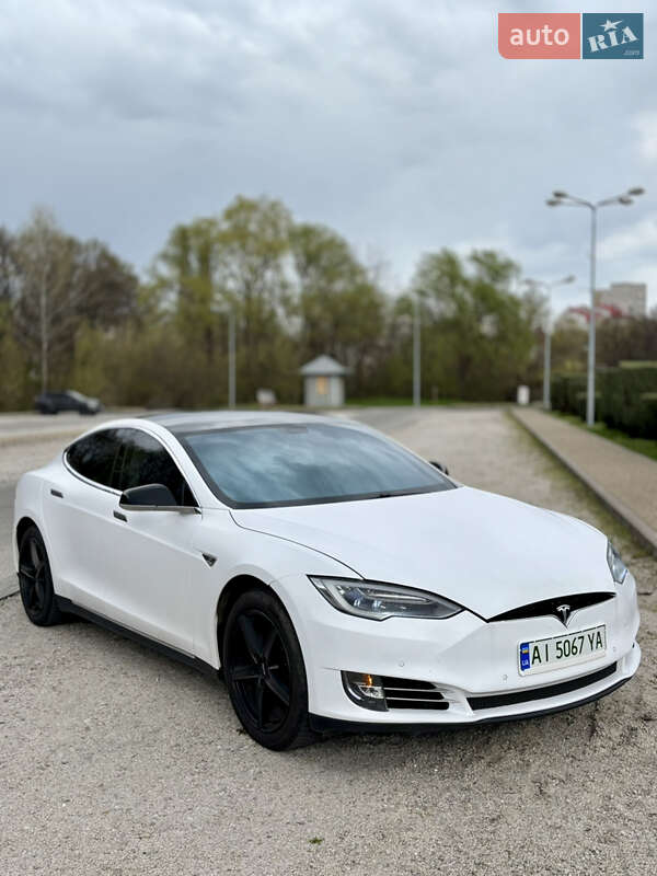 Лифтбек Tesla Model S 2013 в Днепре