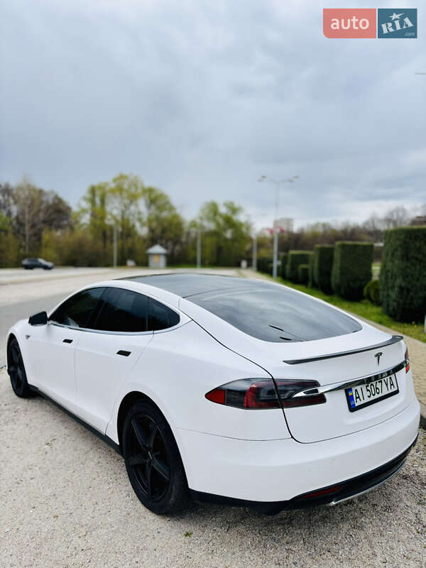 Лифтбек Tesla Model S 2013 в Днепре