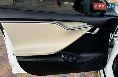 Лифтбек Tesla Model S 2019 в 