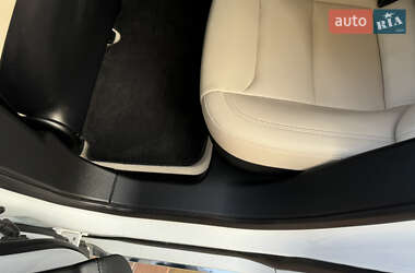 Лифтбек Tesla Model S 2019 в 