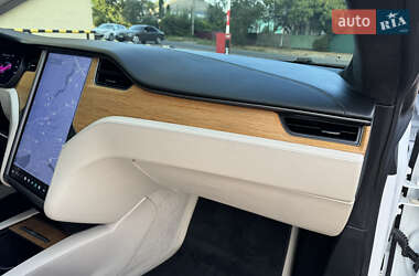 Лифтбек Tesla Model S 2019 в 