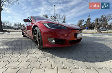 Лифтбек Tesla Model S 2017 в 