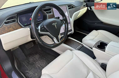 Лифтбек Tesla Model S 2017 в 