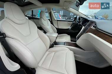 Лифтбек Tesla Model S 2017 в 