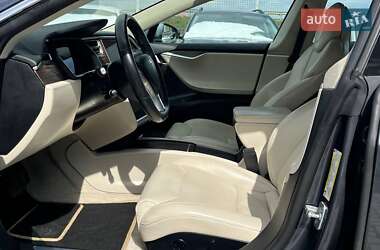 Лифтбек Tesla Model S 2017 в 