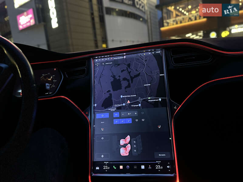 Ліфтбек Tesla Model S 2015 в Києві
