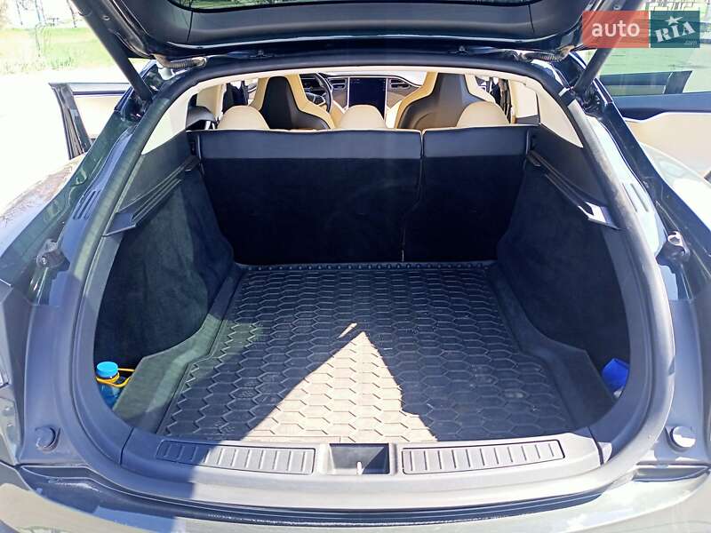 Лифтбек Tesla Model S 2013 в Харькове