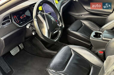 Лифтбек Tesla Model S 2015 в 