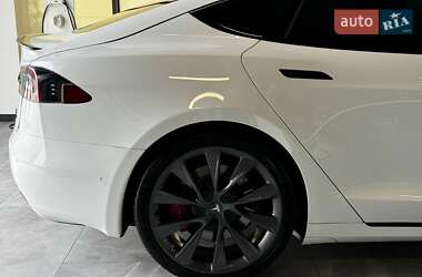Ліфтбек Tesla Model S 2020 в 
