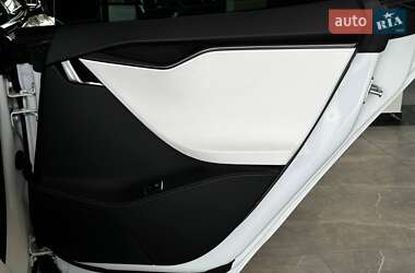 Ліфтбек Tesla Model S 2020 в 
