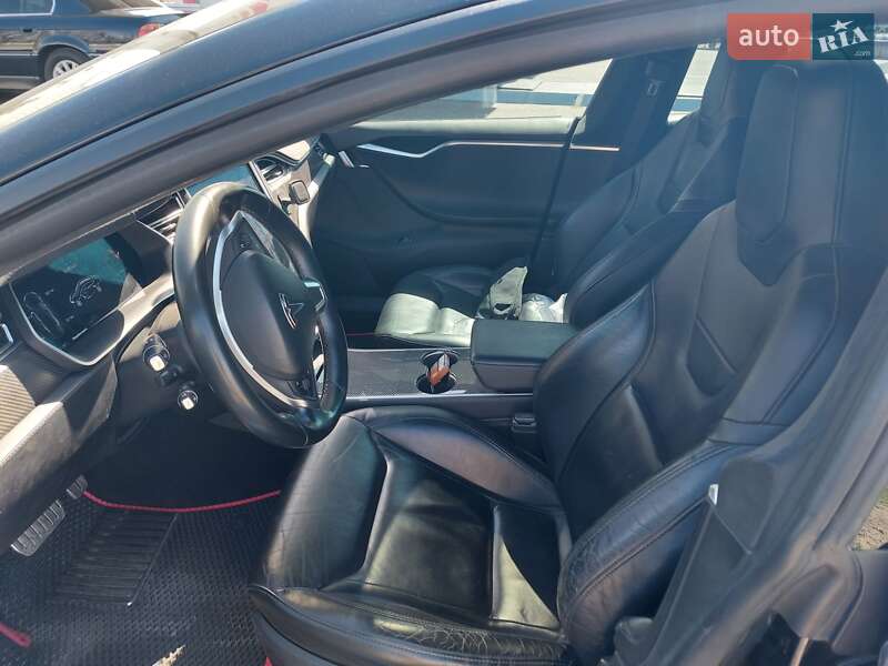 Лифтбек Tesla Model S 2014 в Днепре