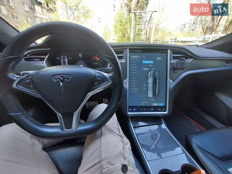 Лифтбек Tesla Model S 2014 в Днепре