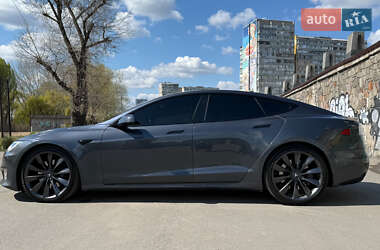 Лифтбек Tesla Model S 2017 в 