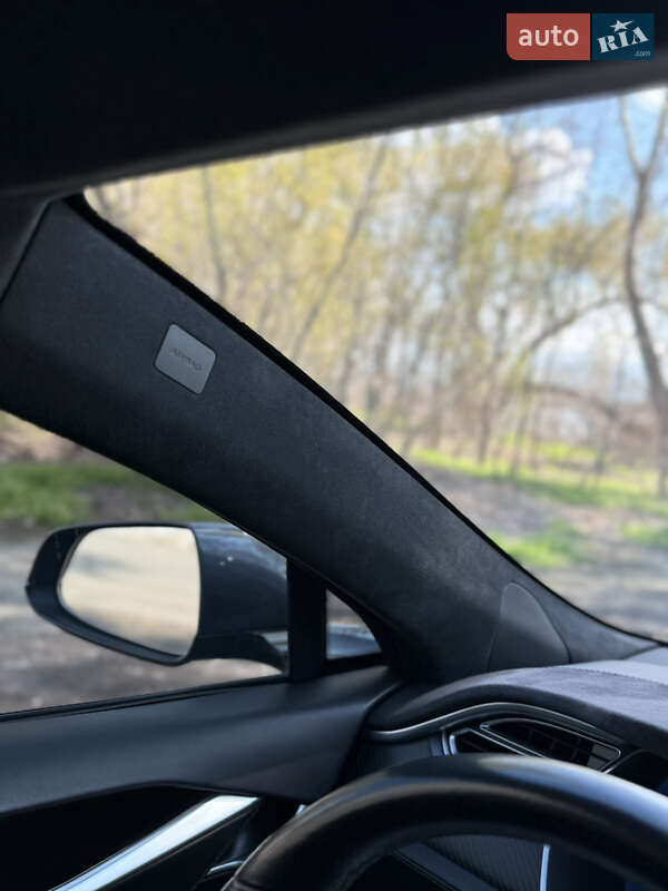 Лифтбек Tesla Model S 2017 в Днепре