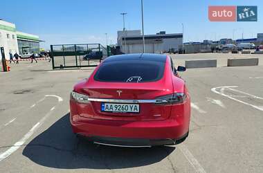 Лифтбек Tesla Model S 2014 в 