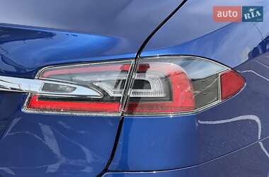 Лифтбек Tesla Model S 2020 в 