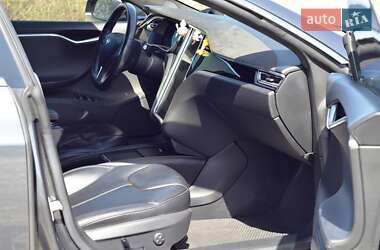 Лифтбек Tesla Model S 2014 в 