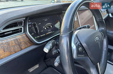 Лифтбек Tesla Model S 2017 в 