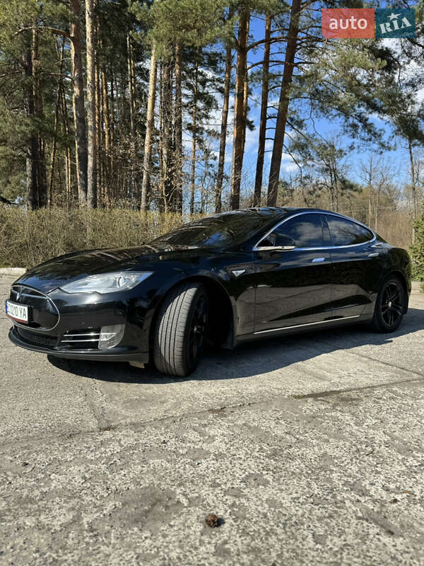 Ліфтбек Tesla Model S 2014 в Шепетівці