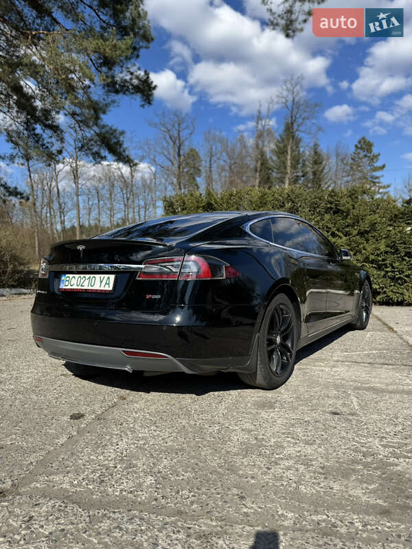 Ліфтбек Tesla Model S 2014 в Шепетівці