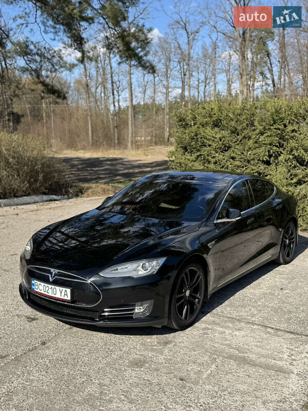 Ліфтбек Tesla Model S 2014 в Шепетівці