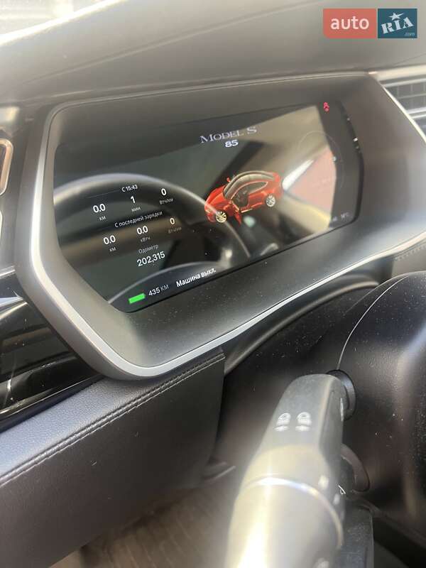 Лифтбек Tesla Model S 2015 в Киеве