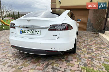 Ліфтбек Tesla Model S 2015 в 