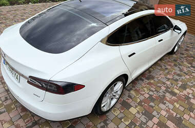 Ліфтбек Tesla Model S 2015 в 