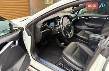 Ліфтбек Tesla Model S 2015 в 