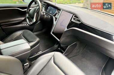 Ліфтбек Tesla Model S 2015 в 