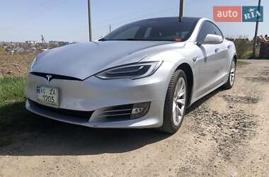 Лифтбек Tesla Model S 2018 в 