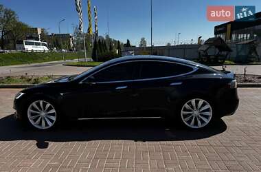 Лифтбек Tesla Model S 2017 в 