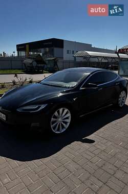 Лифтбек Tesla Model S 2017 в Полтаве Лифтбек Tesla Model S 2017 в Полтаве