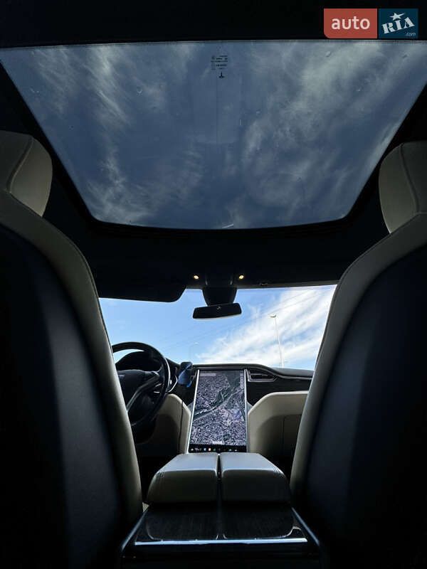 Лифтбек Tesla Model S 2014 в Ивано-Франковске